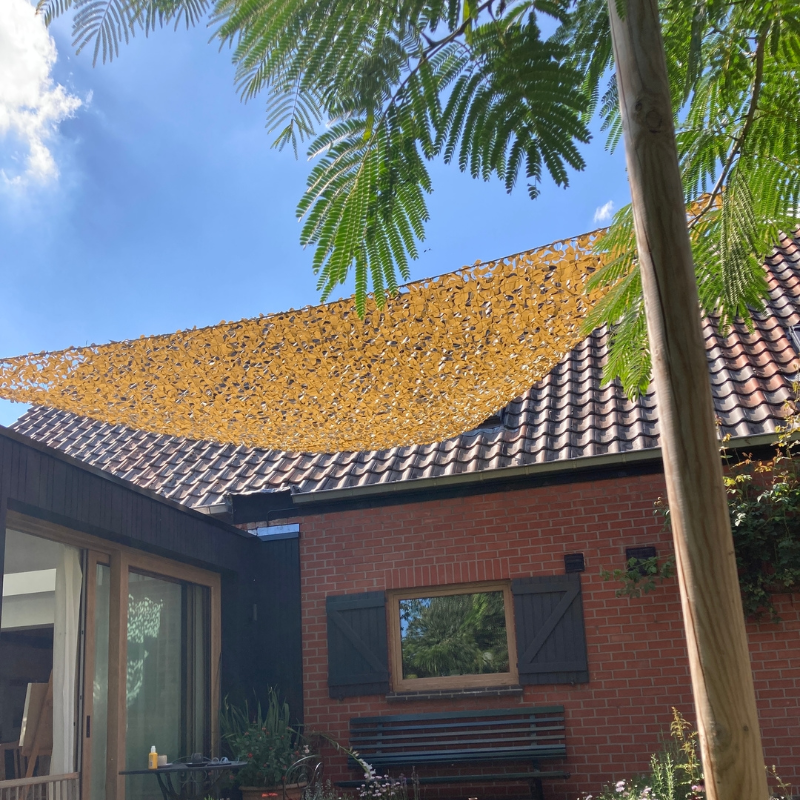 Red de camuflaje triangular beige